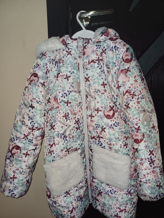 Зимни якета с подарък шапка