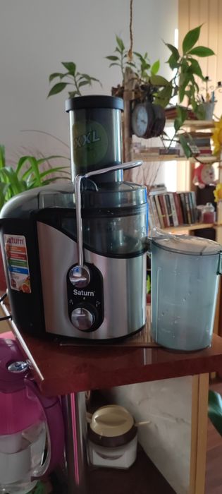 Сокоизтисквачка 1000W