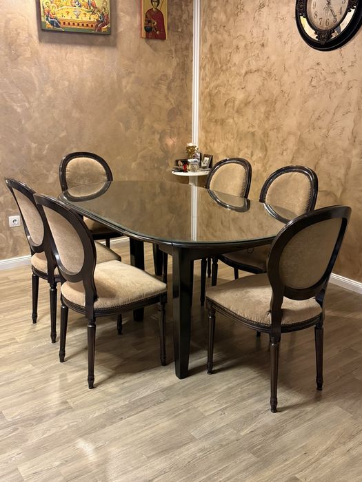 Masa extensibila din lemn masiv + 6 scaune Mobexpert