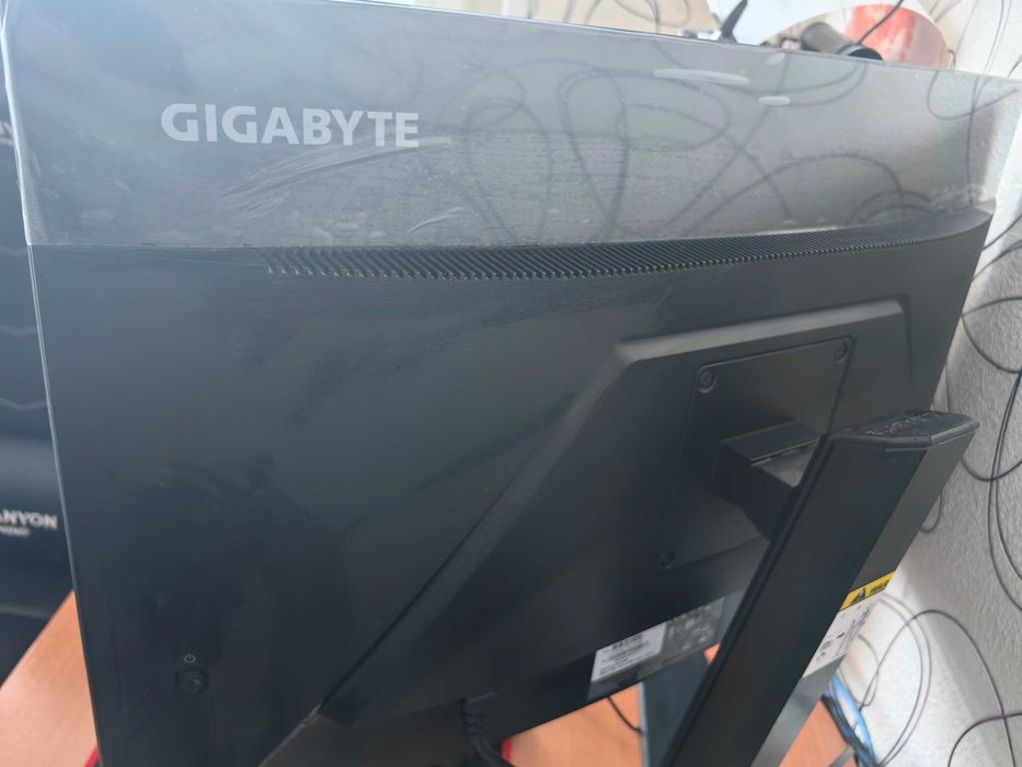 Монитор Gigabyte g27 fc