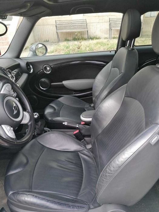 Mini Cooper 1,6 benzină,2010,crem,manuală,piele,impecabilă