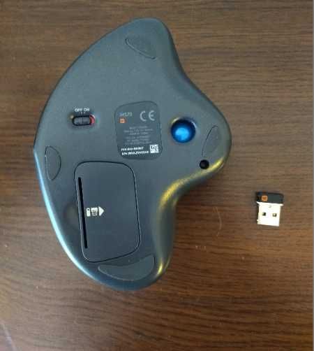 Продавам мишка Logitech M570