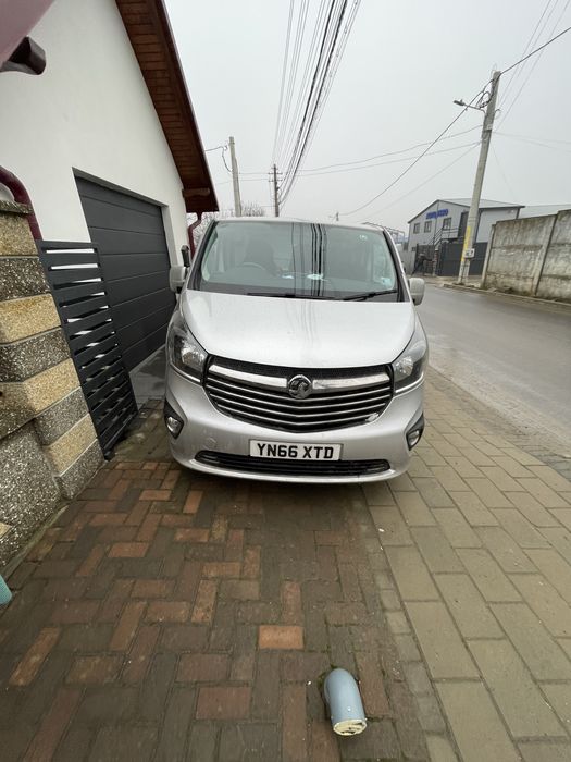 Opel vivaro.
