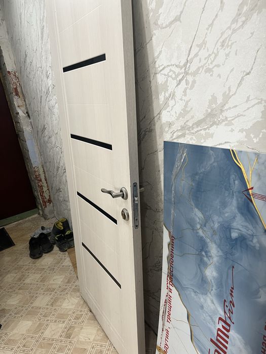 Продам межкомнатный дверь