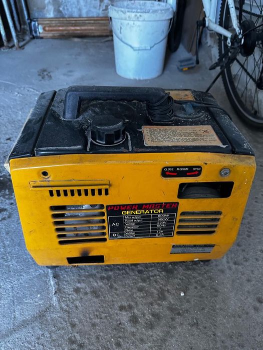 Бензиновый генератор