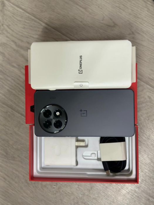 Обмен OnePlus ace 5-OnePlus 13R