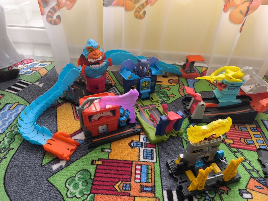 Писти Hot Wheels