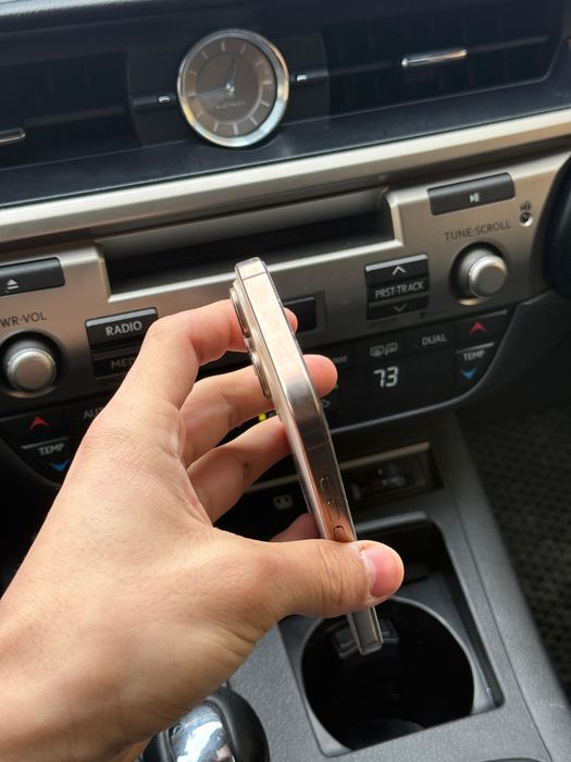 Iphone 16 pro в идеальном состоянии