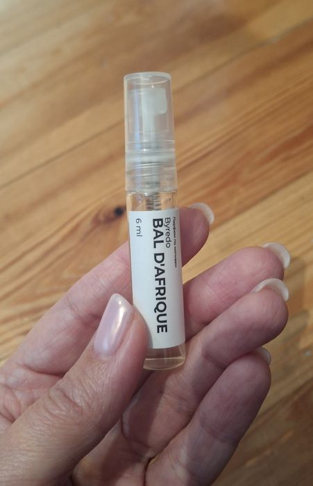 Продаются пробники на известные парфюмы. Цена за все 100 000.