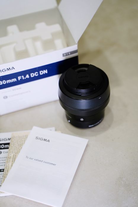 Объектив Sigma 30 mm 1.4