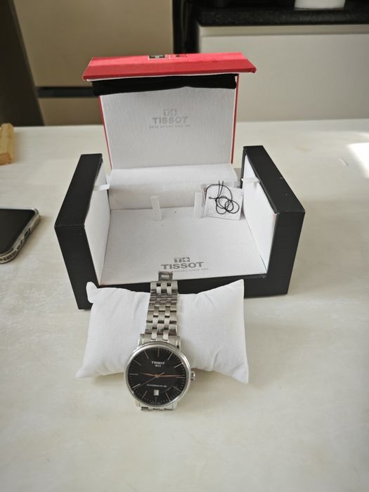 Продам часы tissot