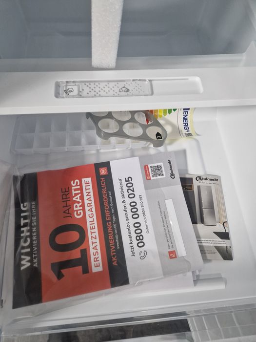 Хладилник с фризер Bauknecht A++ Чисто нов