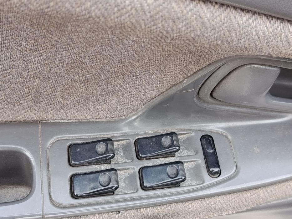 Мазда Кронос (626)