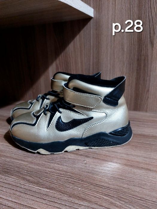 Три пары обуви на мальчика/девочку