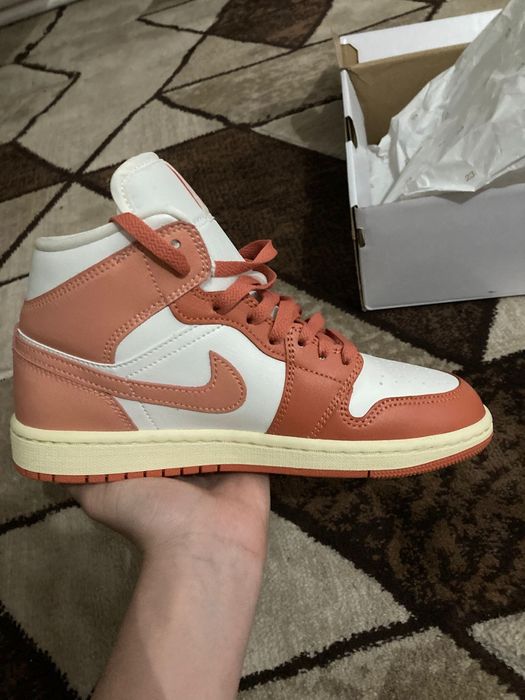 Nike Air Jordan 1 Mid