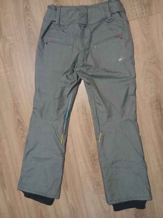 Pantaloni de schi
