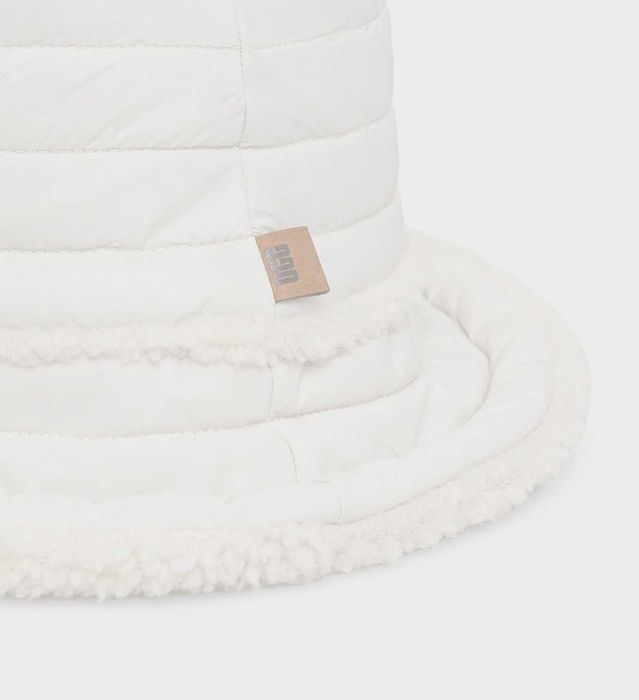 Шапка с две лица UGG