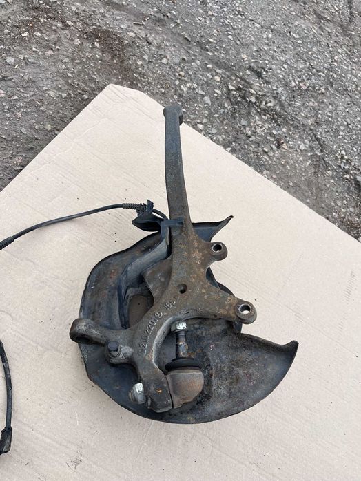 Предни шенкели за Mercedes E-class W210 (на задно)