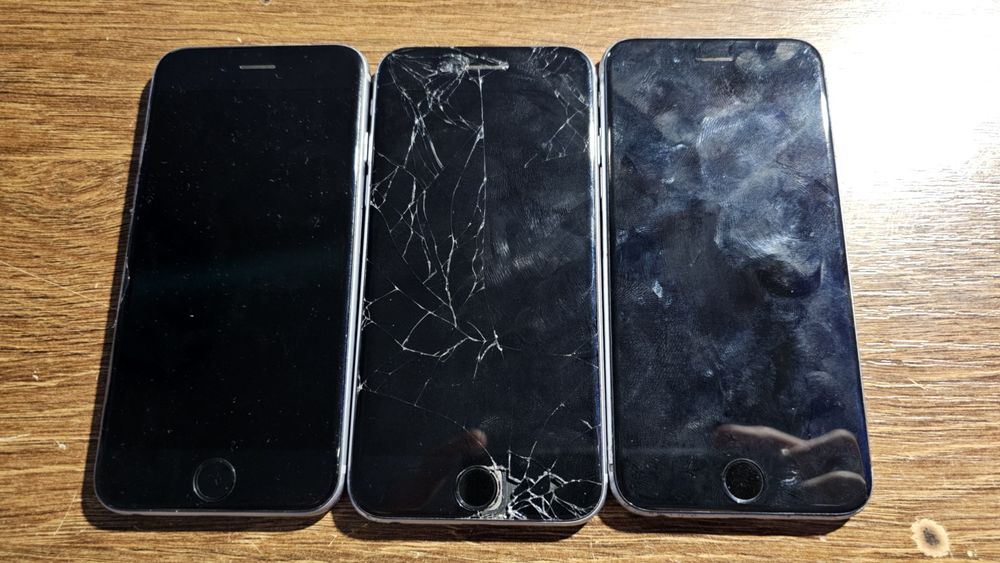 3 iPhone 6s de piese