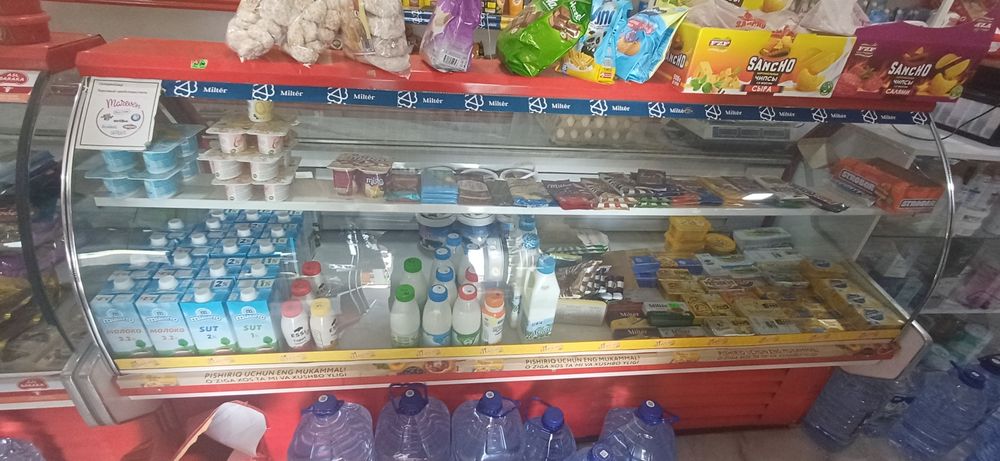 Vetrina xolodilnik 2 ta