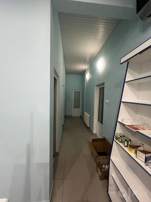 450×60sm Polkali shkaf va oynali vetrina