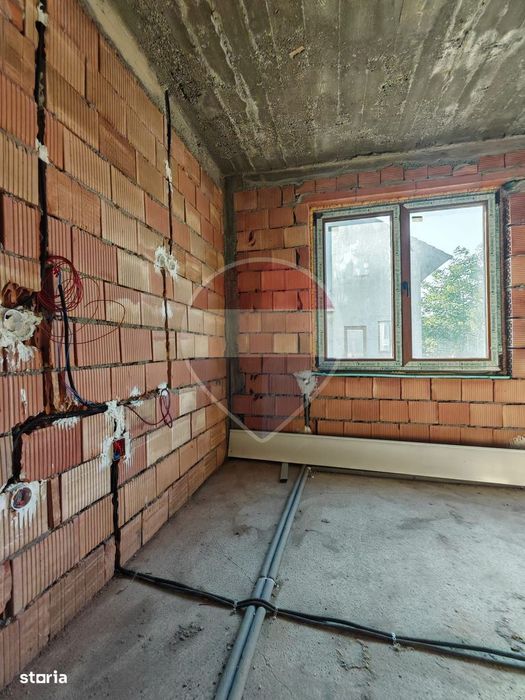 Casă cu 5 camere, de vânzare în Râșnov, Brasov