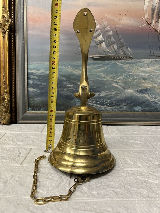 Красива,корабна,бронзова камбана
