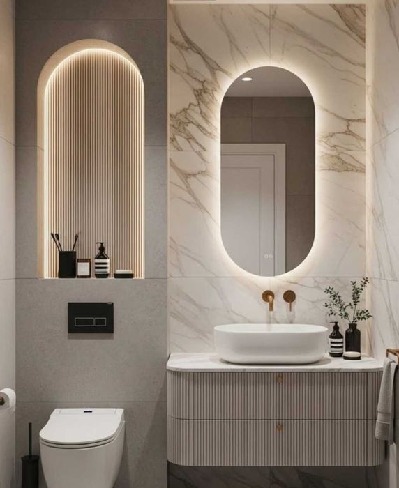 Огледало за баня с чисти линии и скрито LED осветление