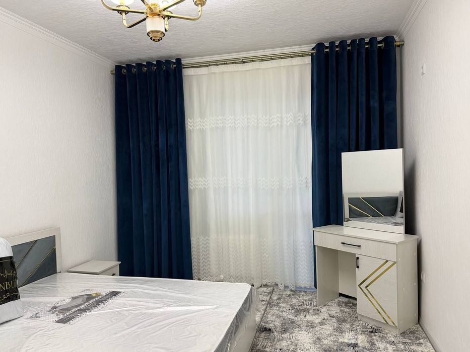 Сдаётся 1 ком квартира в чирчике 2 этаж 2 мкн новый узбекистон