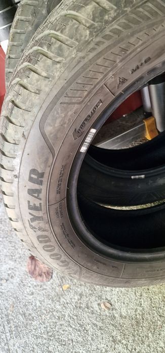 215/65/17 Goodyear Vector 4S