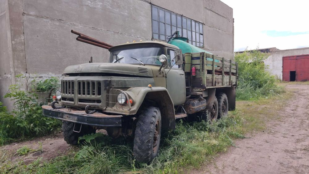 Продам водовоз на базе Зил 131