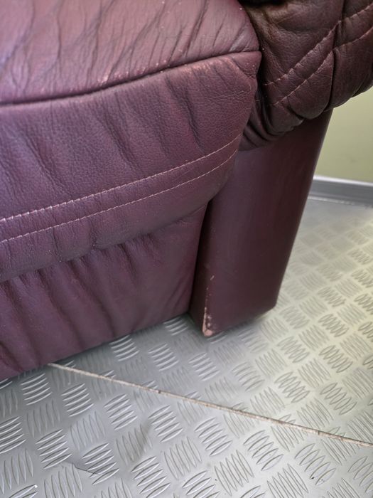 Кожен диван с 3 фотьойла