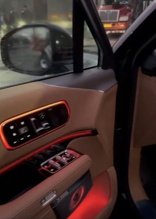 Zeekr x9 max full есть в наличии