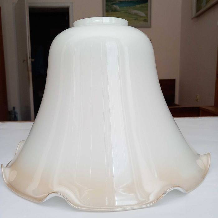 Стъкло за абажур полилей