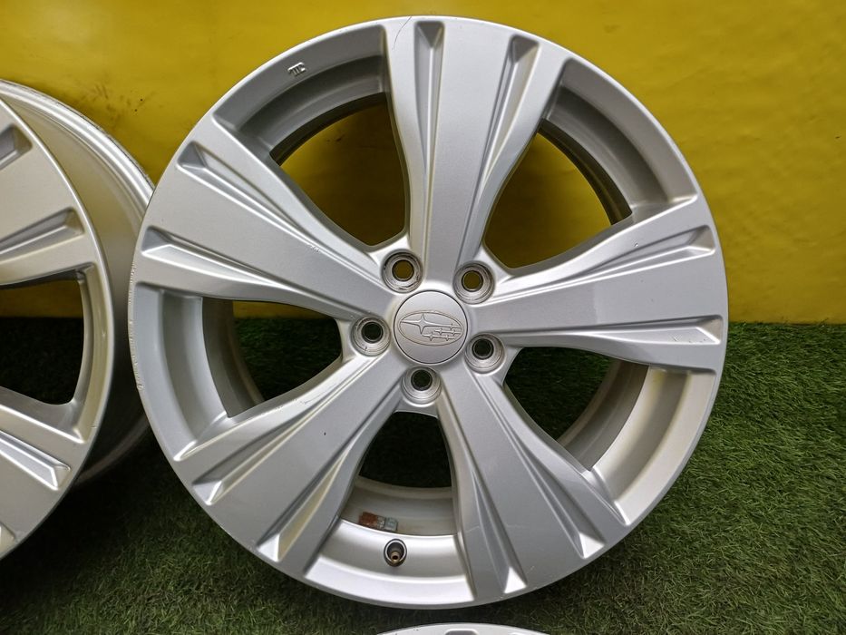 Диски R17 5×100 на Subaru.
