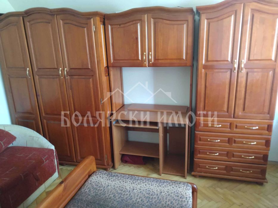 Двустаен в Широк Център
