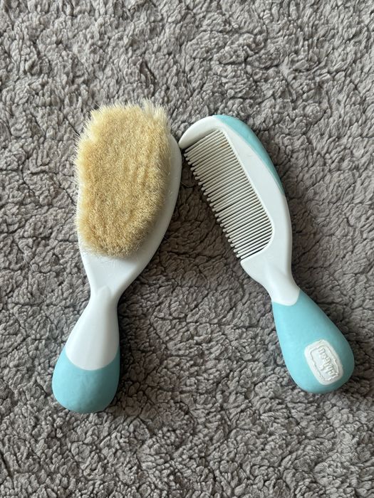 Chicco расчески и погремушки