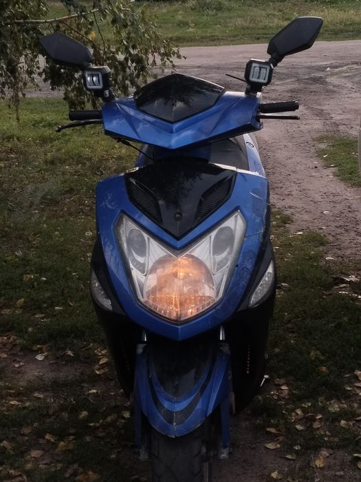 Продам скутер 150 кубов