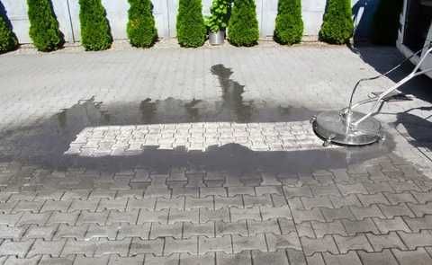 Профессиональная мойка брусчатки и стен