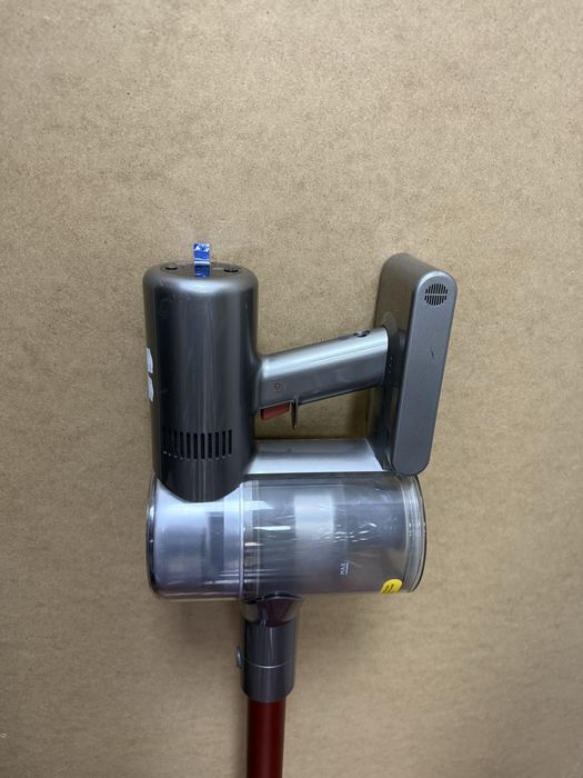 Вертикална прахосмукачка Dreame V11