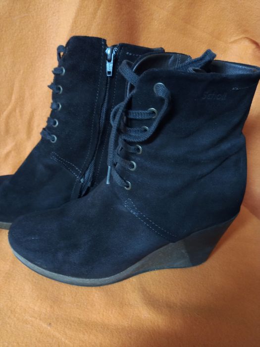 Страхотни дамски  боти на SHOLL  N41-25лв.