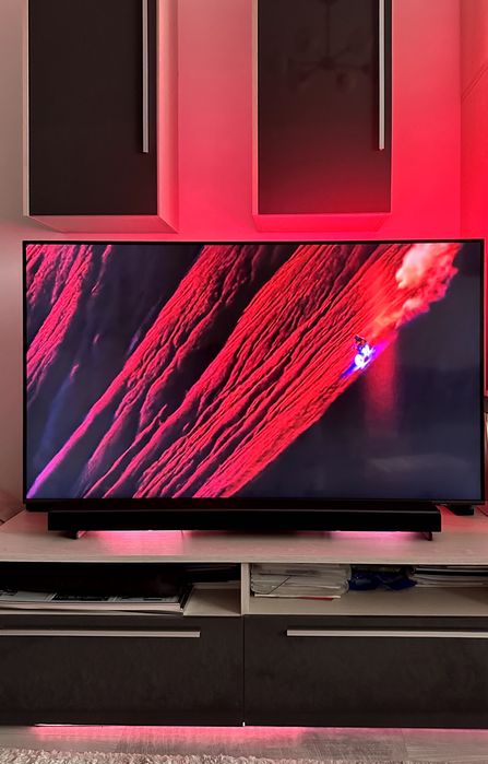 Set complet Sync Box Philips Hue pentru TV