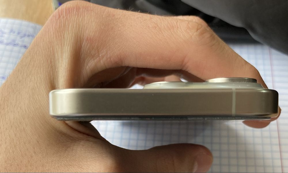 iPhone 15 pro 256gb sim+eSim