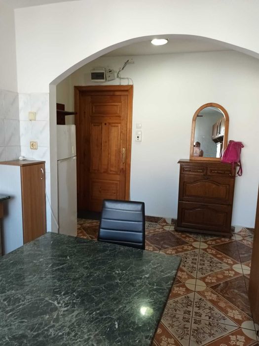 Vand apt. 2 camere, et. II, Cantemir