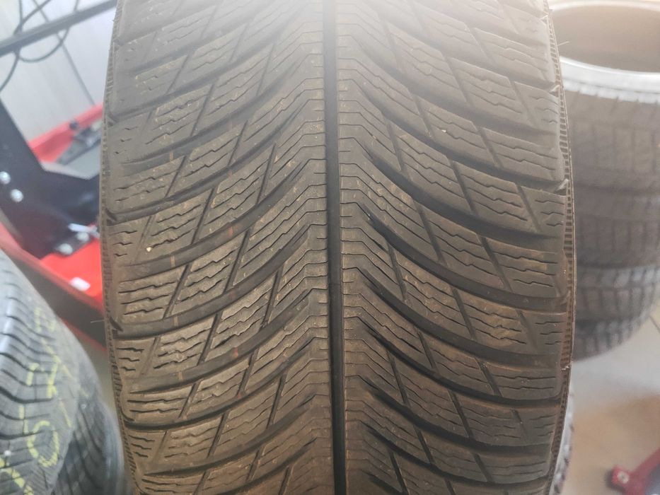 4бр.зимни гуми 235/55/17 Michelin
