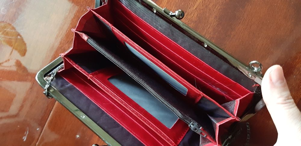 Сумка-кошелёк на цепочке б/у