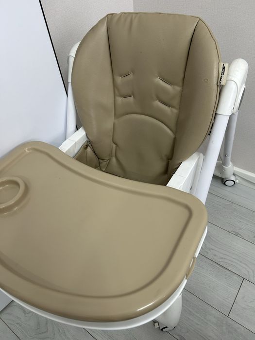 Продам детский обеденный столик