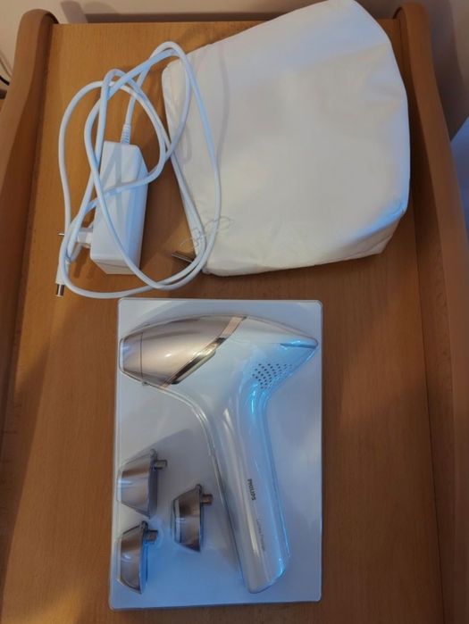Фотоепилатор philips lumea с 3 допълнителни  накрайника