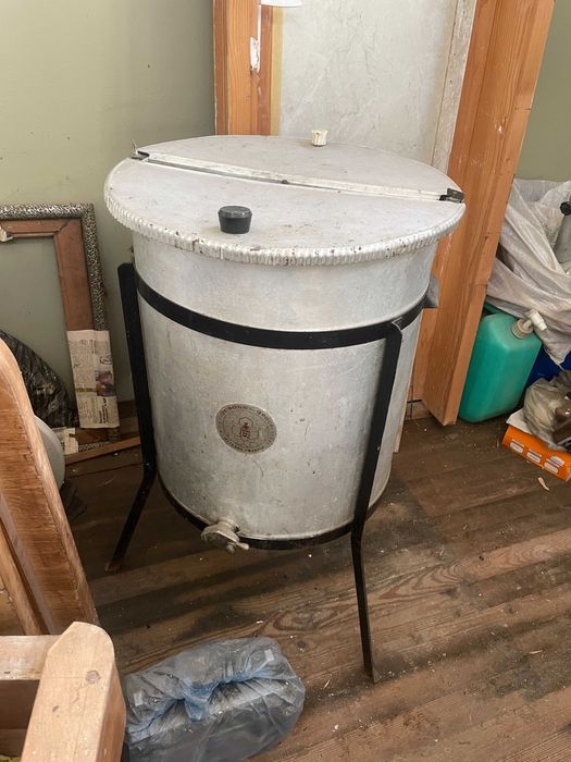 Центрофуга за мед