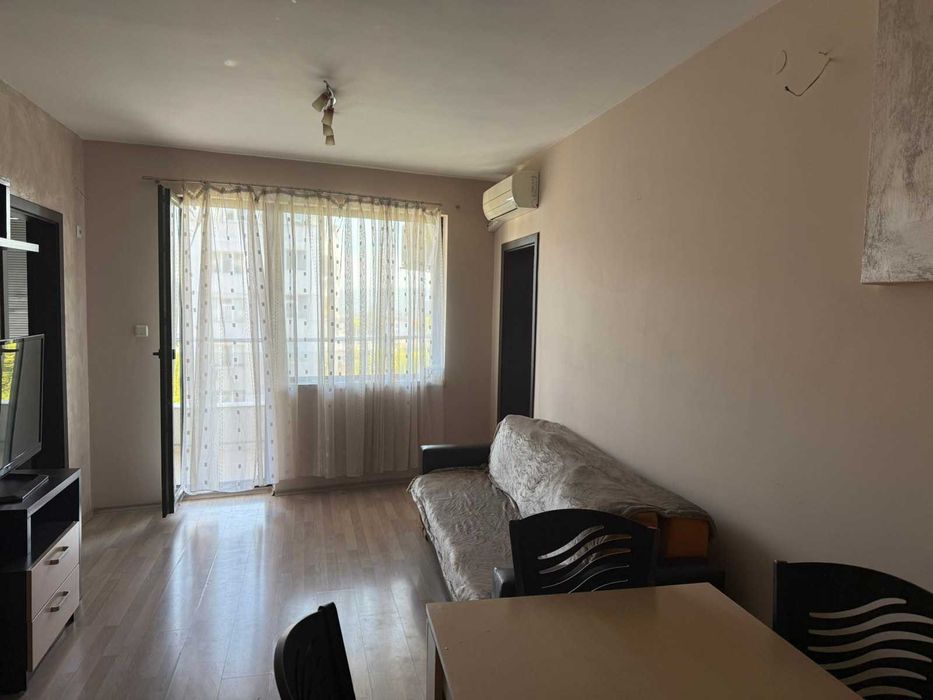 Дава се под наем Тристаен апартамент в Варна, Младост 2 - 70 кв.м за 612 € - Снимка #3